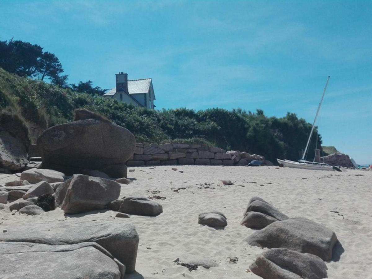 Vue Mer Cote De Granit Rose En Bretagne Trébeurden Exteriör bild