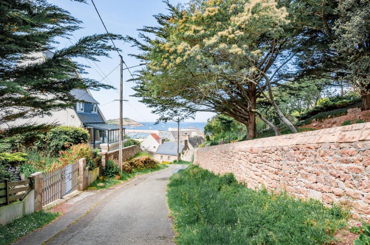 Vue Mer Cote De Granit Rose En Bretagne Trébeurden Exteriör bild